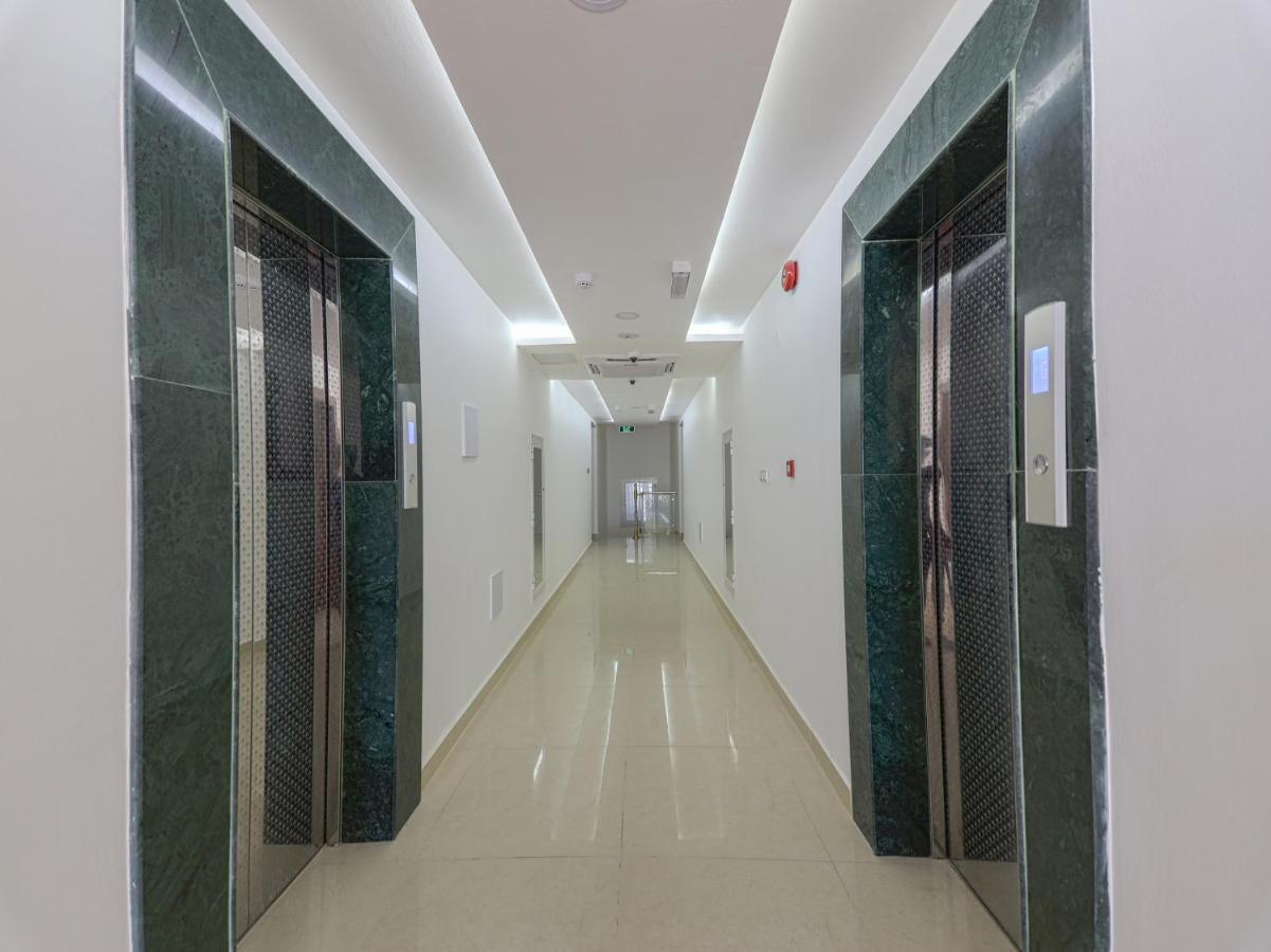 Diamond Star Hotel فندق النجمة الماسية Seeb Exterior foto